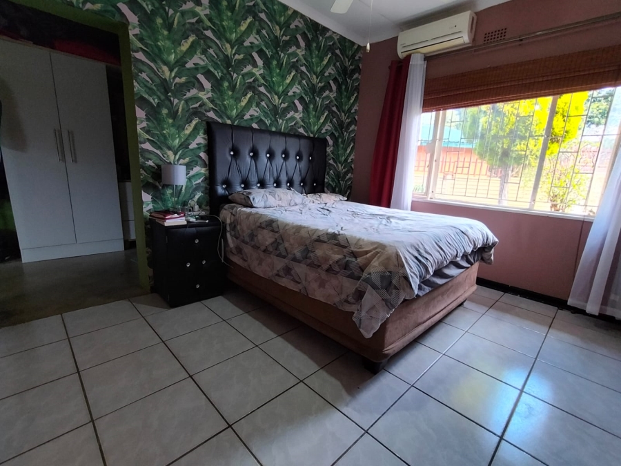 3 Bedroom Property for Sale in Geelhoutpark North West